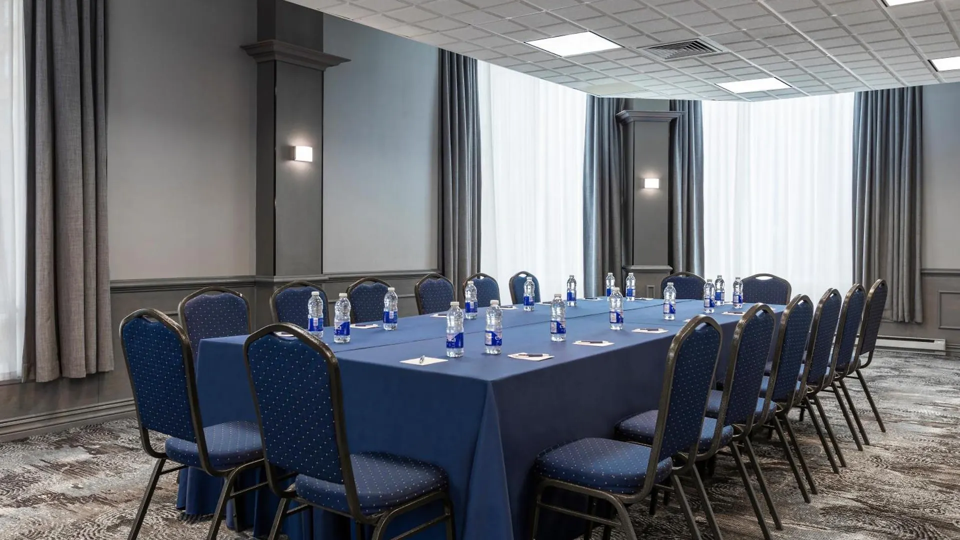 Le Nouvel Hotel Montreal