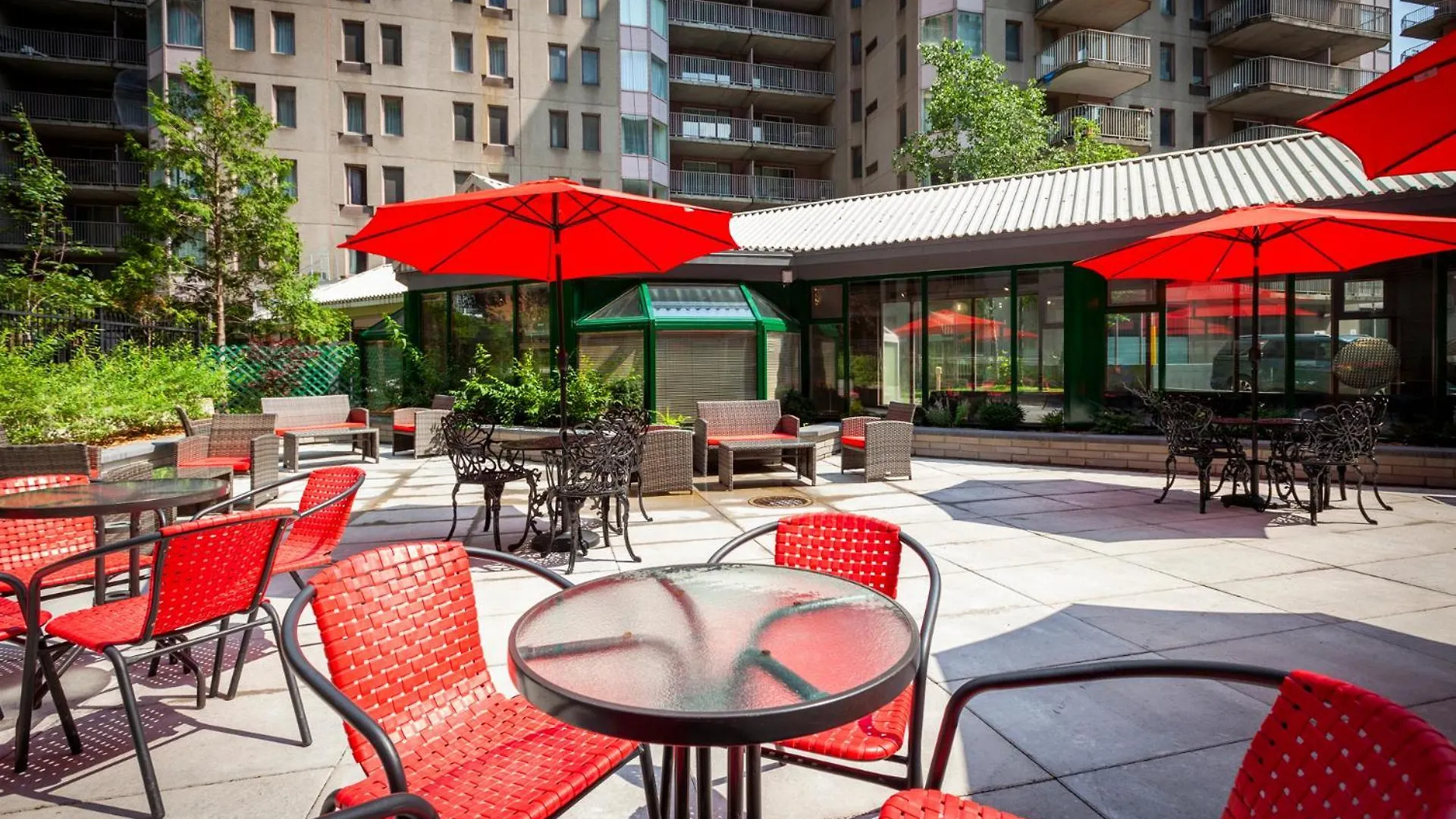Le Nouvel Hotel Montreal