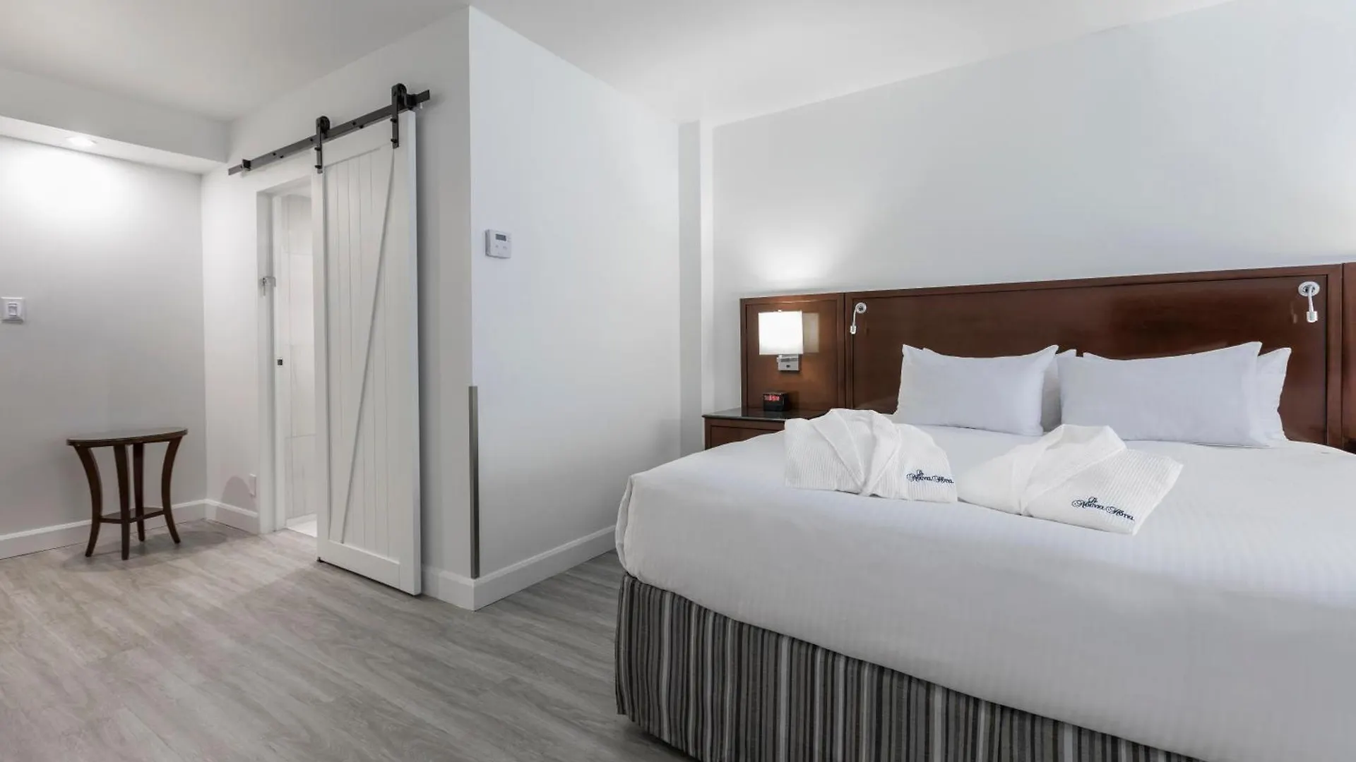 Le Nouvel Hotel Montreal
