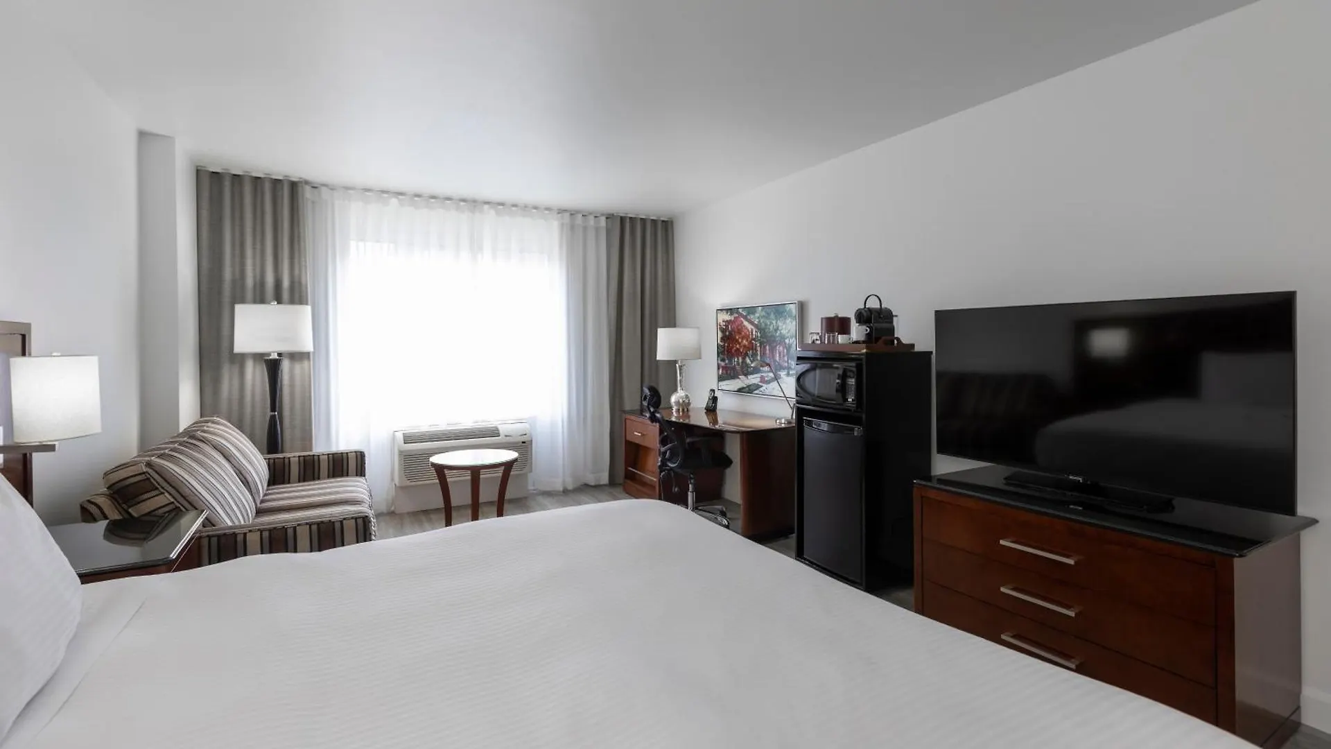 Le Nouvel Hotel Montreal 4*,  Canada
