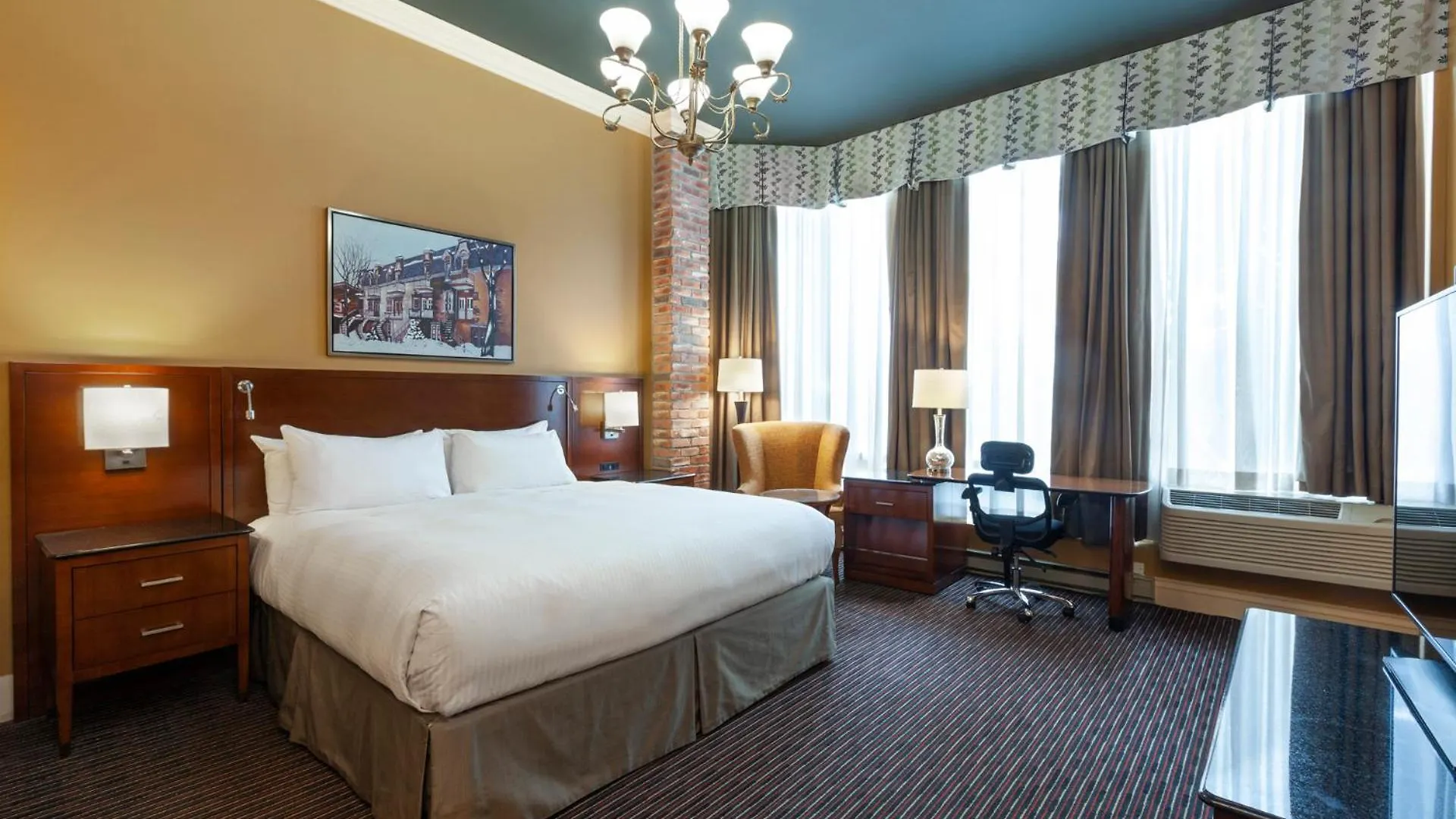 Le Nouvel Hotel Montreal 4*,