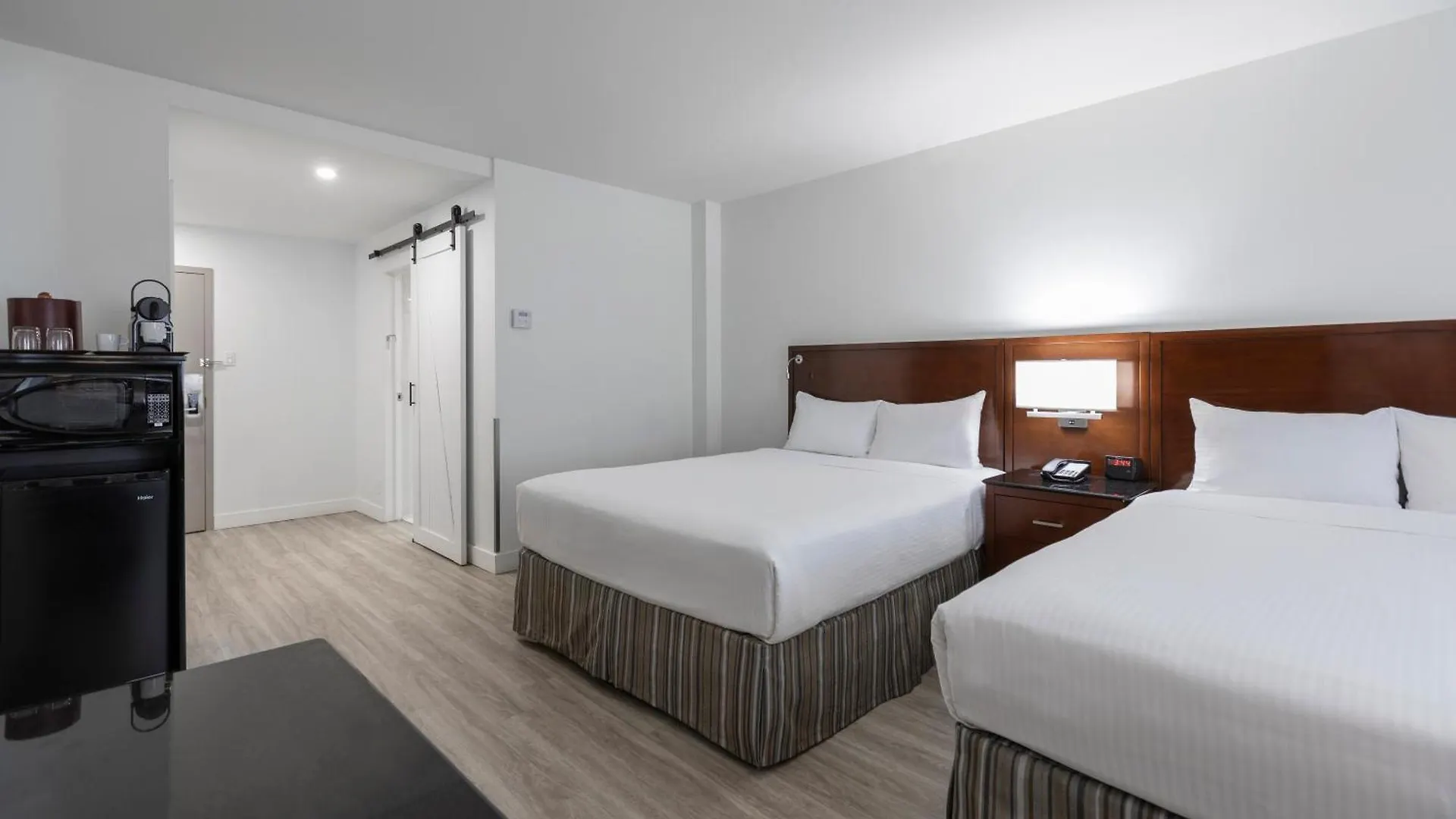 Le Nouvel Hotel Montreal Canada