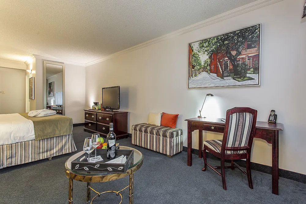 Le Nouvel Hotel Montreal