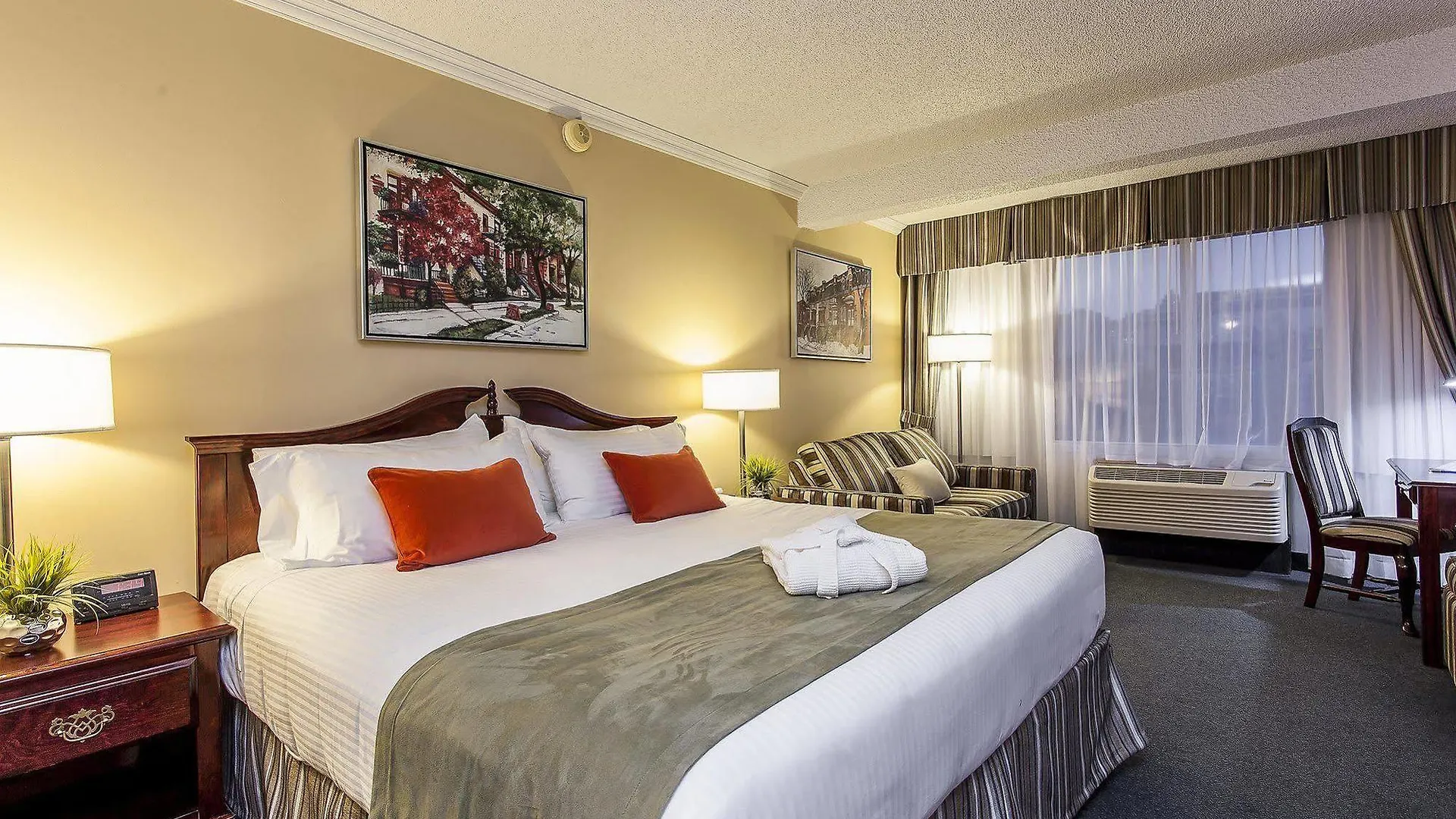 Le Nouvel Hotel Montreal