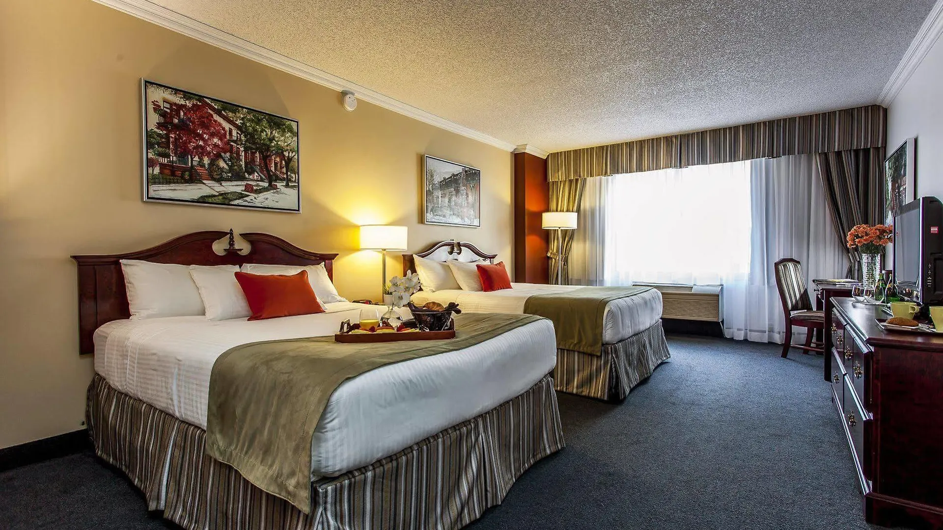 Le Nouvel Hotel Montreal
