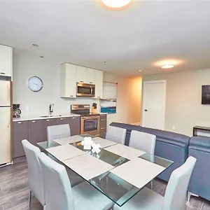 Luxury Boutique Two Bedroom 2b , Niagara Falls Canada